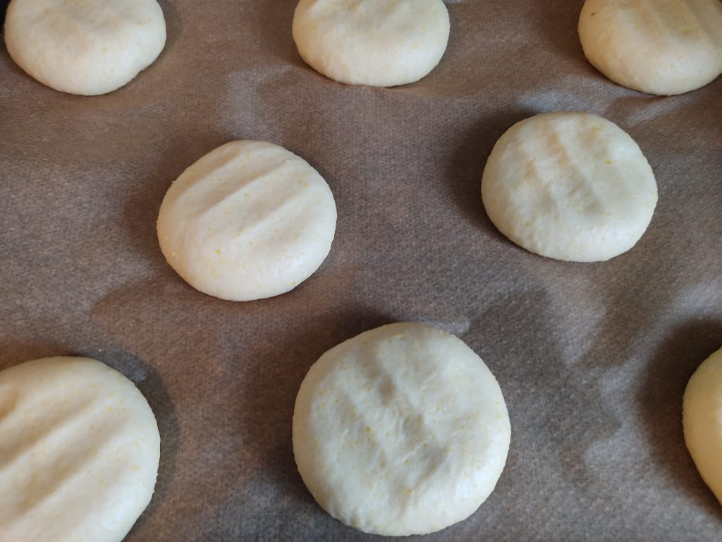 Flachgedrückte Burger-Buns