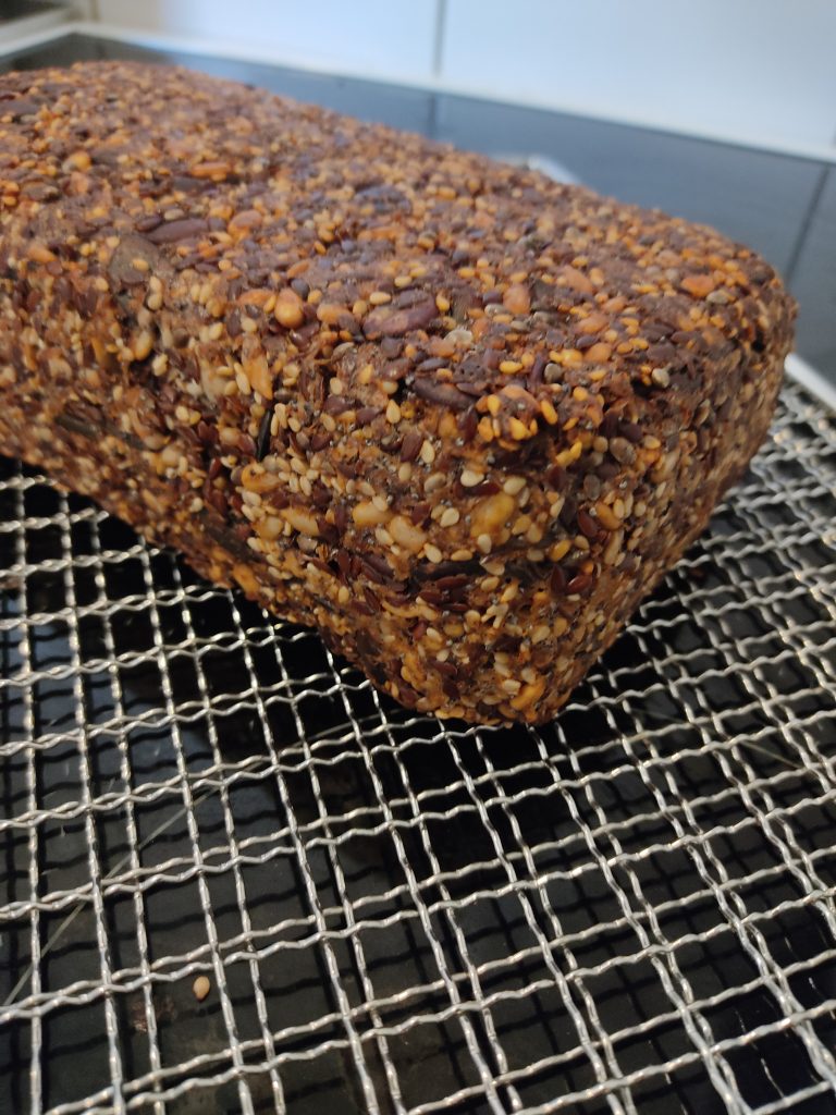 Saaten-Nussbrot fertig gebacken